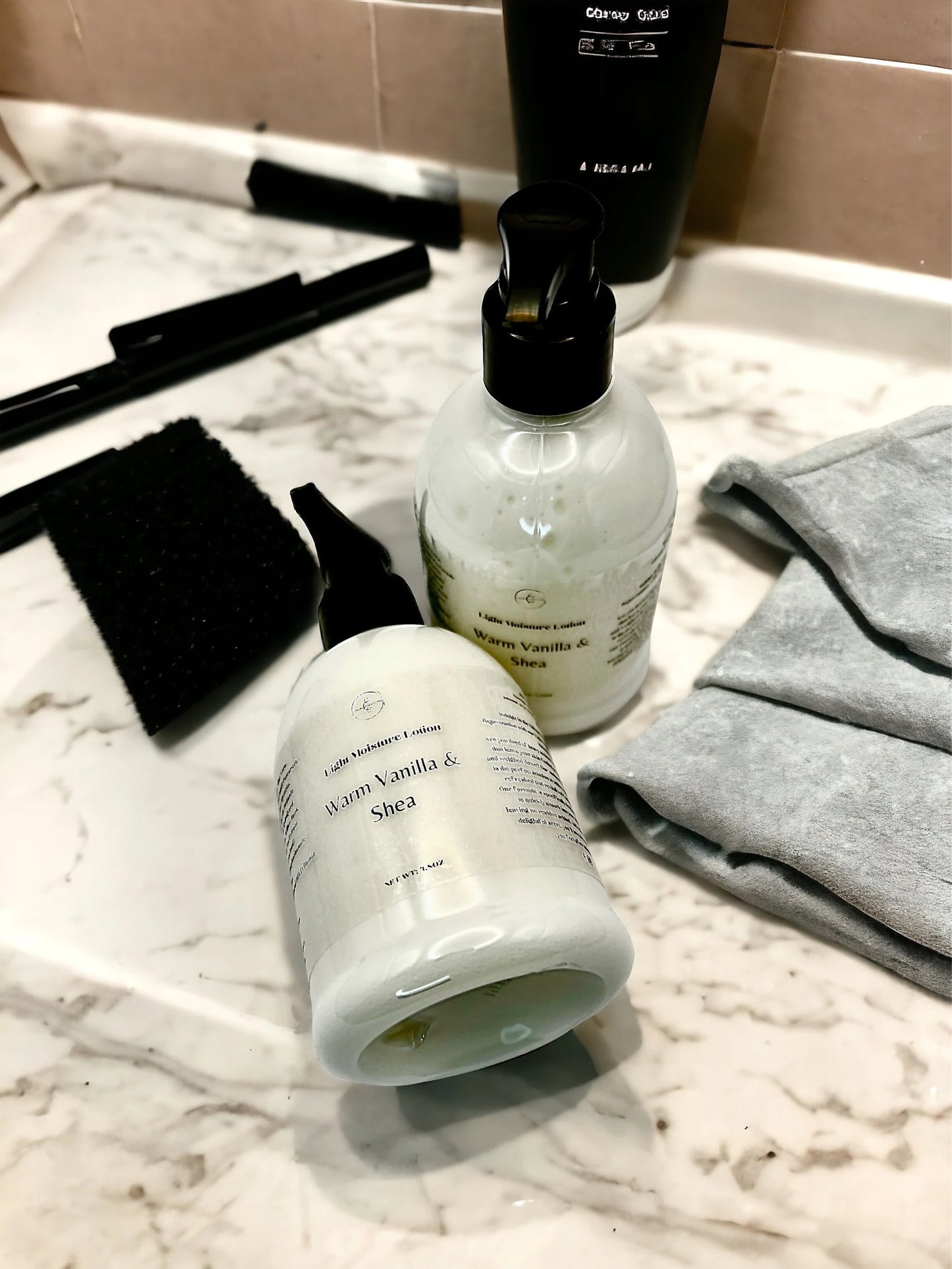 Light Moisture Face & Body Lotion/Non-Greasy